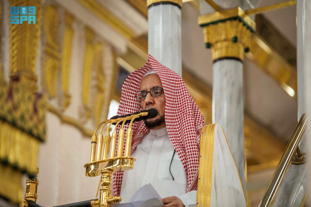 آل الشيخ: نعيم القلب في القرب من الله