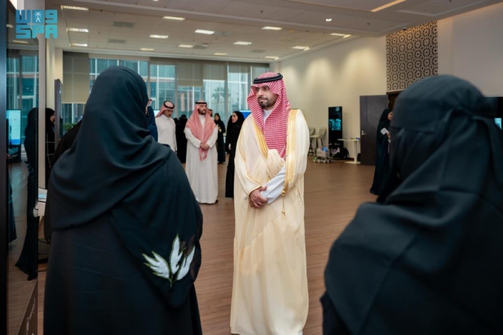 منظومة الاتصالات والتقنية تحتفي بالفائزات في تحديات تقنية عالمية