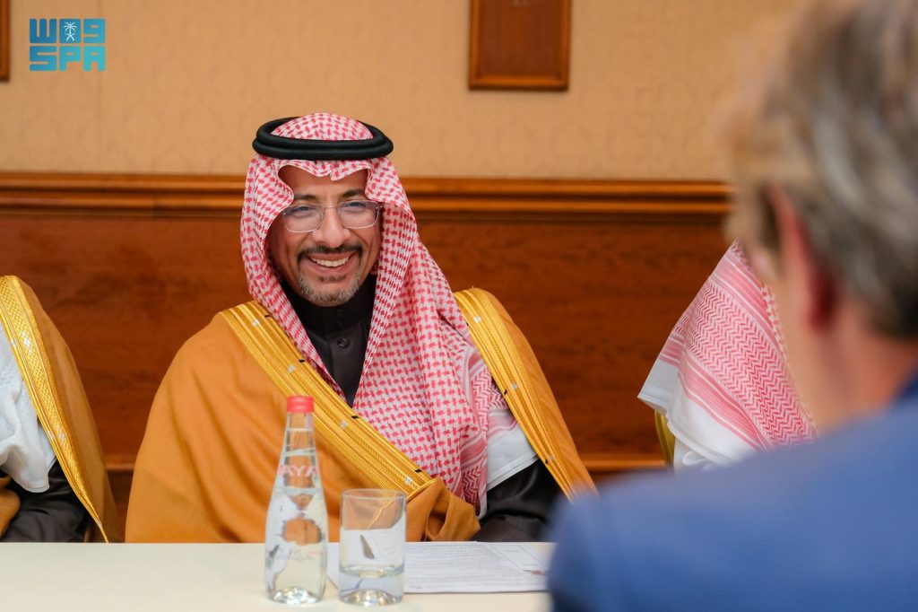 الوزير الخريّف يبحث فرص تعزيز الشراكة السعودية – الفرنسية في قطاع التعدين والمعادن