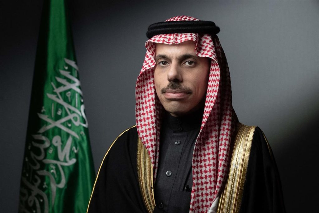 وزير الخارجية يجري اتصالًا هاتفيًا بنائب رئيس مجلس الوزراء وزير خارجية دولة الإمارات
