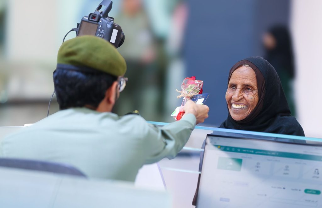 الجوازات تستقبل أولى رحلات حجاج السودان عبر ميناء جدة