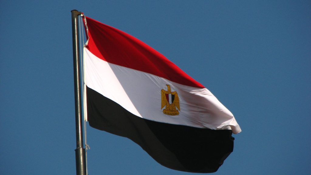 انكماش النشاط غير النفطي في مصر بأسرع وتيرة