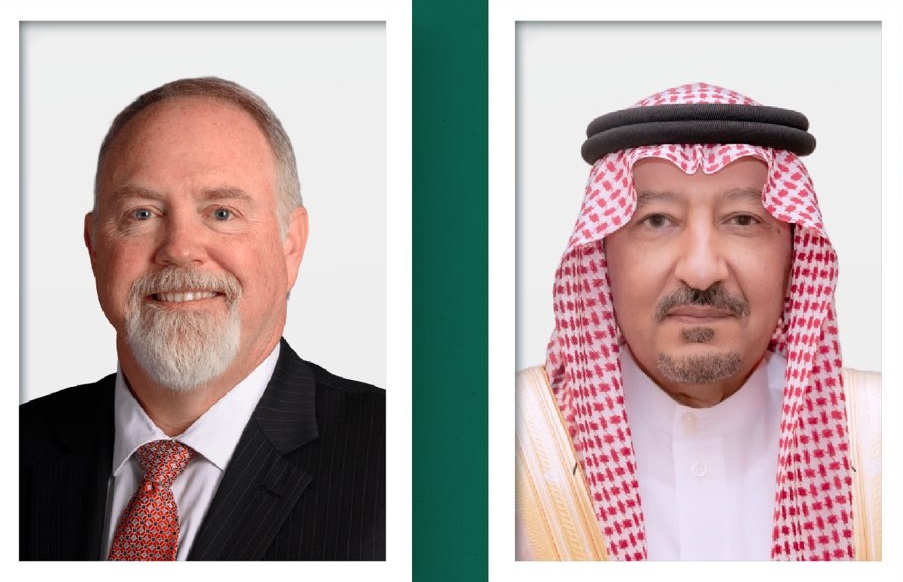 نائب وزير الخارجية يجري اتصالًا هاتفيًا بوكيل وزارة الخارجية الأميركية للشؤون الإدارية